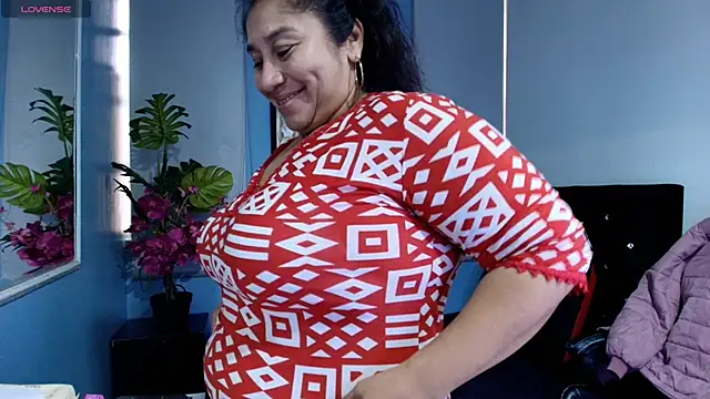 milf latinn online show from 3, 10, 2025