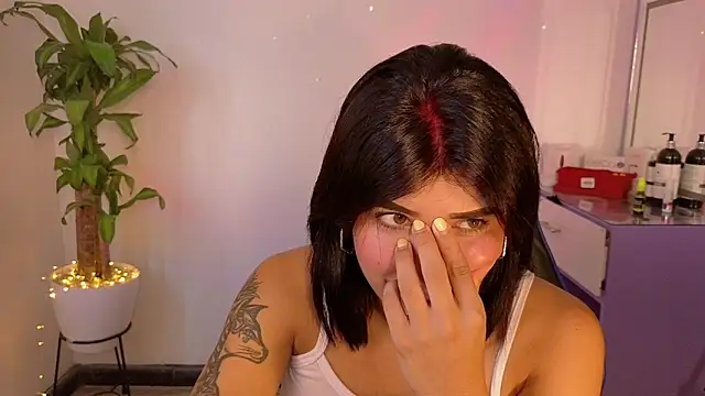 Snapshot of dahiana_marin chatting on 10, 5, 2026 dahiana marin online show from 10, 5, 2026