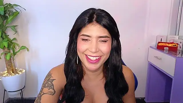 Snapshot of dahiana_marin chatting on 4, 5, 2026 dahiana marin online show from 4, 5, 2026