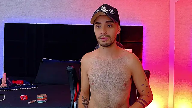 Snapshot of HairyDiamond_ chatting on 23, 9, 2025 HairyDiamond online show from 23, 9, 2025