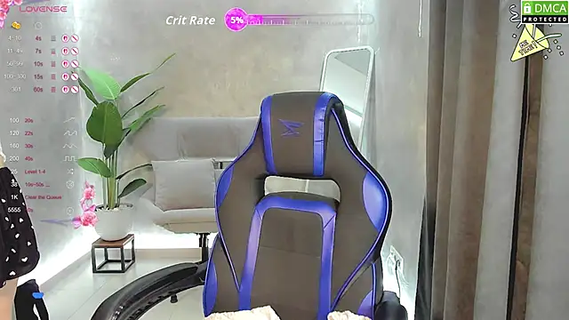 Roxy foxi online show from 17, 9, 2025