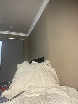 Moonzy77 online show from 10, 11, 2025