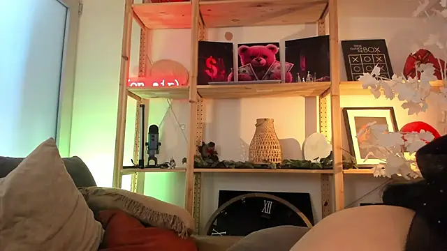 Sima Wendy online show from 6, 11, 2025