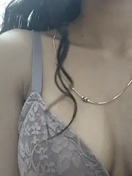 Snapshot of Aidakhan1212 chatting on 28, 10, 2025 Aidakhan1212 online show from 28, 10, 2025