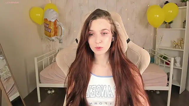 Miss   Eva online show from 25, 9, 2025