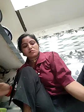 LUCKY cut online show from 4, 4, 2026