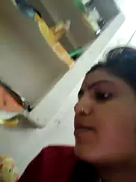 Snapshot of LUCKY_cut chatting on 22, 7, 2026 LUCKY cut online show from 22, 7, 2026