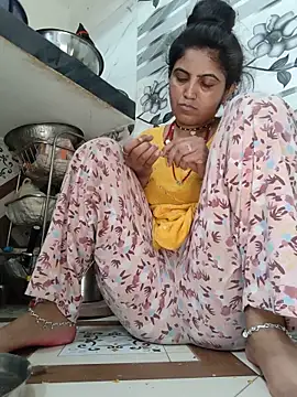 Snapshot of LUCKY_cut chatting on 18, 6, 2026 LUCKY cut online show from 18, 6, 2026