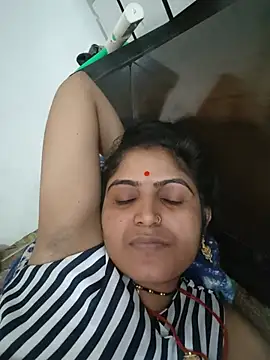 Snapshot of LUCKY_cut chatting on 18, 5, 2026 LUCKY cut online show from 18, 5, 2026
