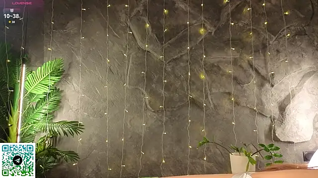 VincenzaGarigliano online show from 10, 4, 2026