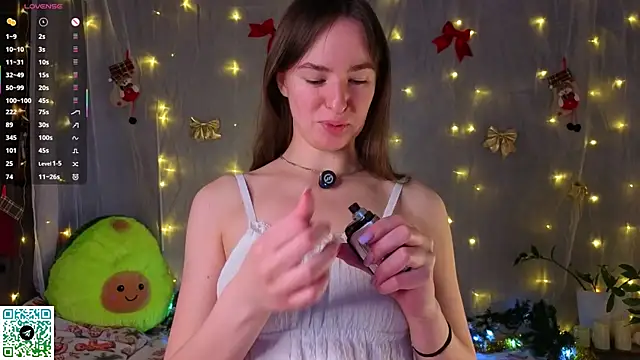 VincenzaGarigliano online show from 13, 1, 2026