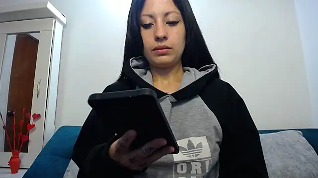 Taylormegan online show from 5, 12, 2025