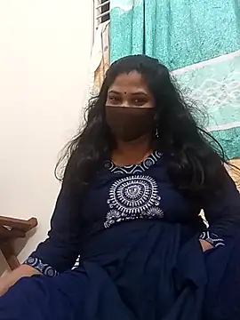 Snapshot of Nila_Boudi chatting on 3, 10, 2025 Nila Boudi online show from 3, 10, 2025