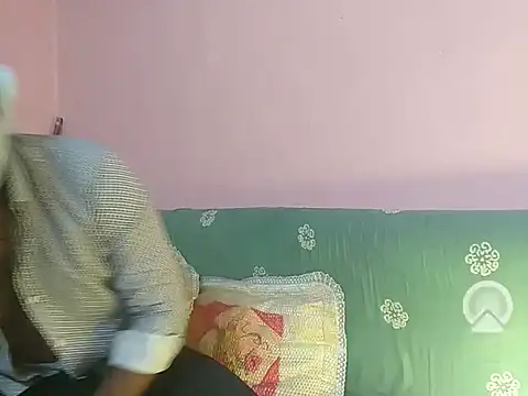 milkyseduce online show from 17, 9, 2025