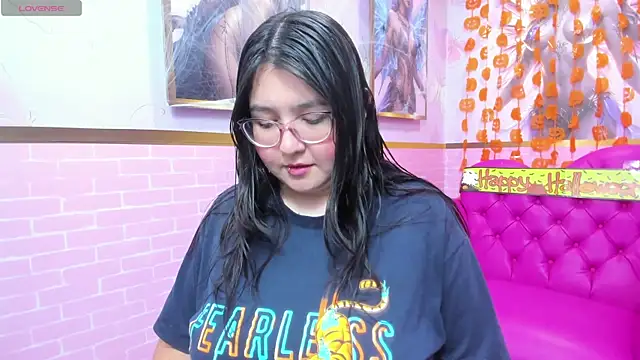 Snapshot of Dulce_meow chatting on 22, 10, 2025 Dulce meow online show from 22, 10, 2025