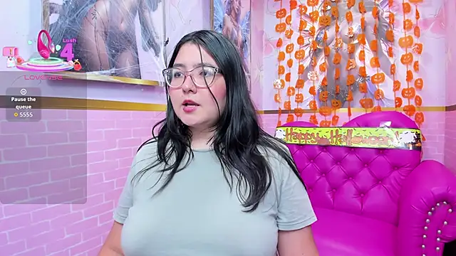 Snapshot of Dulce_meow chatting on 18, 10, 2025 Dulce meow online show from 18, 10, 2025