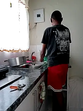 SweetSlenderChoc online show from 15, 4, 2026