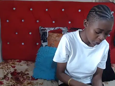 SweetSlenderChoc online show from 26, 11, 2025