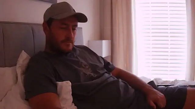 Londonlad818 online show from 24, 9, 2025