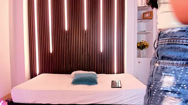 sofiapalacioss online show from 9, 1, 2026