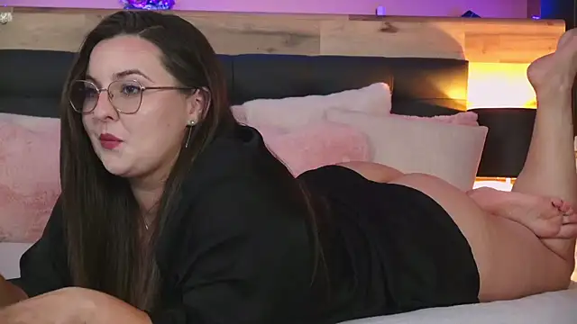 Mia Swano online show from 22, 6, 2026