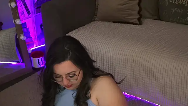 Mia Swano online show from 11, 4, 2026