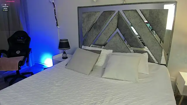 jasmincollin  online show from 18, 2, 2026