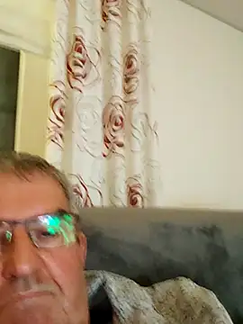 Oldmenhot66 online show from 5, 11, 2025