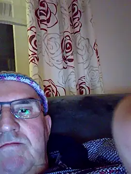 Snapshot of Oldmenhot66 chatting on 6, 2, 2026 Oldmenhot66 online show from 6, 2, 2026