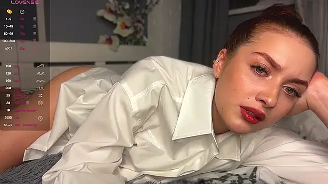 MiniMissSu online show from 27, 9, 2025