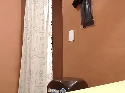 Snapshot of _aslhey_naughty chatting on 15, 10, 2025 aslhey naughty online show from 15, 10, 2025