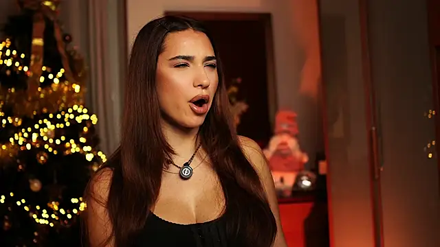 ItalianGirl online show from 17, 12, 2025