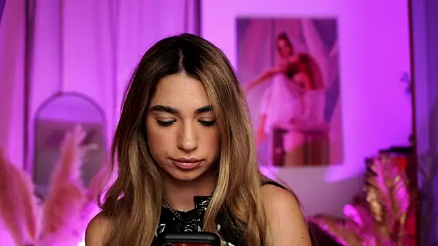 Snapshot of ItalianGirl chatting on 7, 5, 2026 ItalianGirl online show from 7, 5, 2026