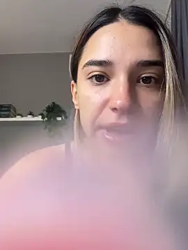 ItalianGirl online show from 28, 10, 2025