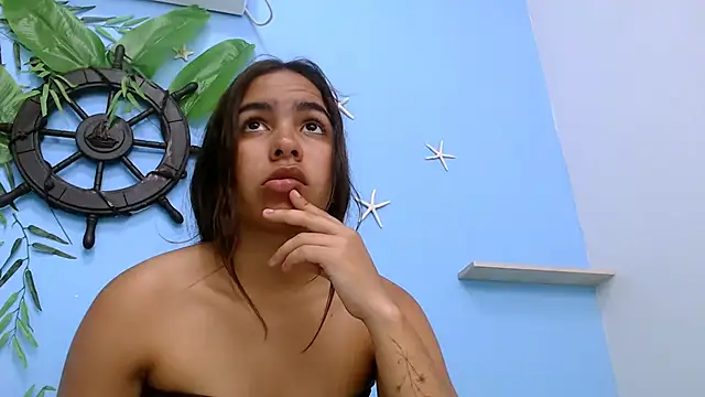skinnysofia18 online show from 21, 7, 2026
