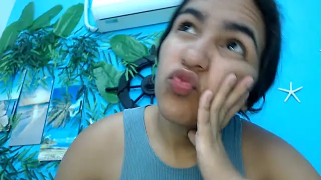 skinnysofia18 online show from 18, 7, 2026