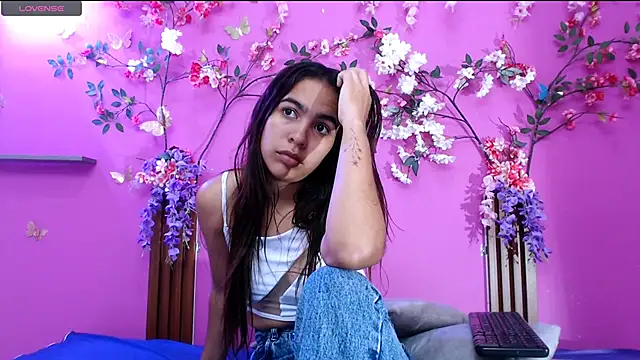 skinnysofia18 online show from 26, 6, 2026