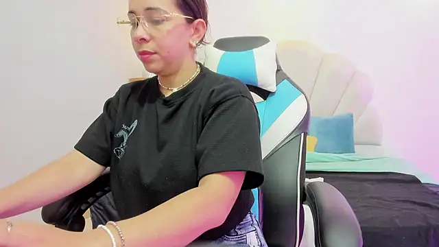 CataleyaAmaya online show from 22, 9, 2025