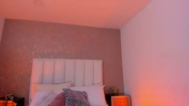 Snapshot of KaylieBrooks chatting on 9, 11, 2025 KaylieBrooks online show from 9, 11, 2025