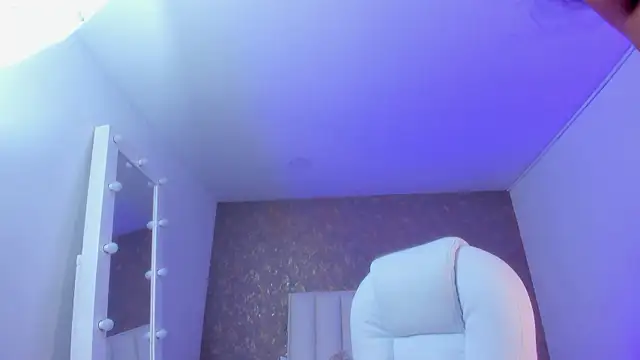 KaylieBrooks online show from 4, 12, 2025