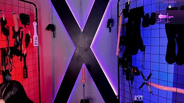 Snapshot of MissAlix_Mia_bdsm chatting on 18, 9, 2025 MissAlix Mia bdsm online show from 18, 9, 2025