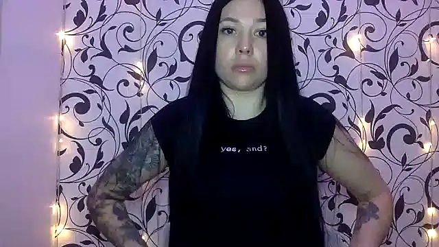 Ivelaa online show from 10, 11, 2025