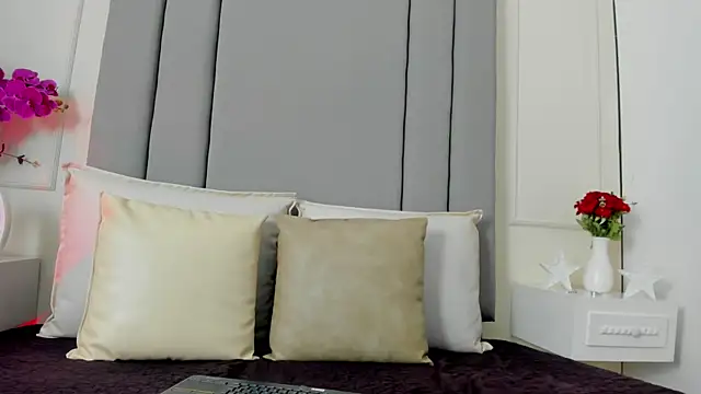 Snapshot of CannelaSmith chatting on 9, 7, 2026 CannelaSmith online show from 9, 7, 2026