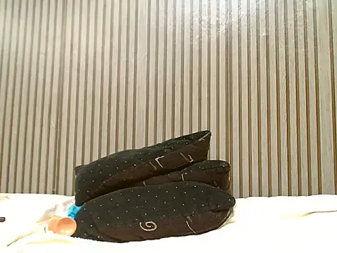 ROYALASS25 online show from 20, 3, 2026