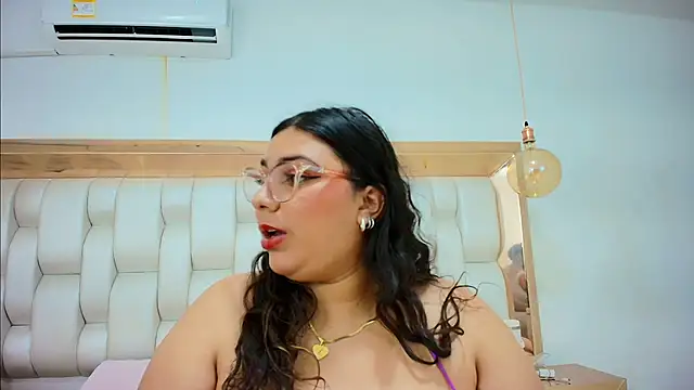 TiffantyAndStacy online show from 14, 2, 2026