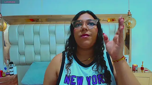 TiffantyAndStacy online show from 22, 11, 2025