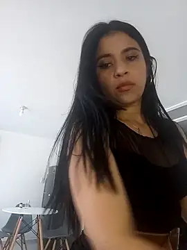 Snapshot of ValerieLove_ chatting on 14, 11, 2025 ValerieLove online show from 14, 11, 2025