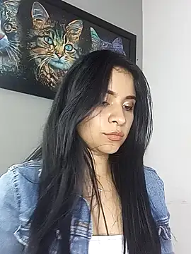 Snapshot of ValerieLove_ chatting on 23, 10, 2025 ValerieLove online show from 23, 10, 2025