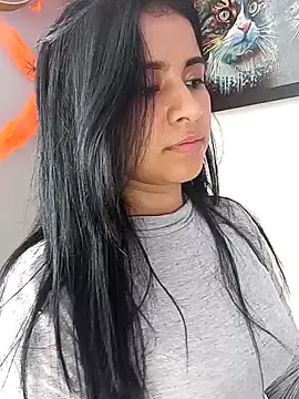 Snapshot of ValerieLove_ chatting on 27, 10, 2025 ValerieLove online show from 27, 10, 2025