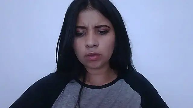 Snapshot of ValerieLove_ chatting on 9, 11, 2025 ValerieLove online show from 9, 11, 2025